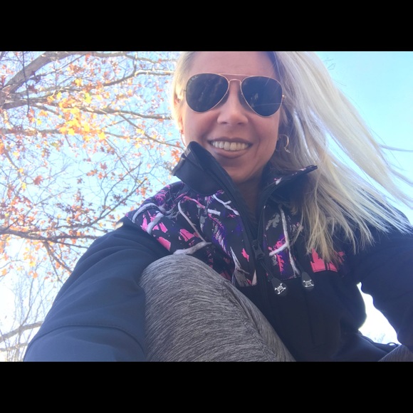 Meet your Posher, Jennifer - Picture 4 of 6